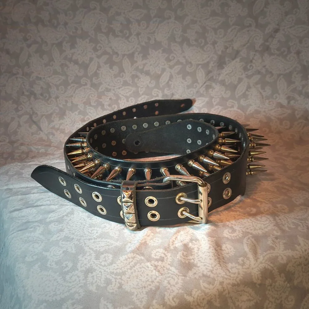 Handmade leather 2.5" with 3 row 1" spike Metal Devastation custom guitar strap - Picture 2 of 11